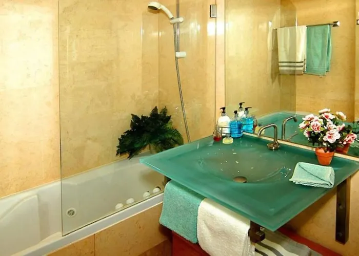 Front Luxury T1 Pools Garage Tennis