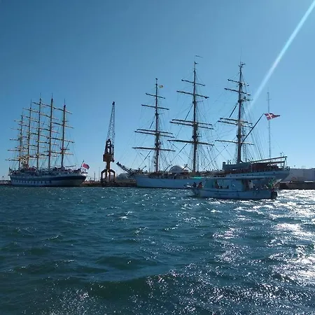 Front Luxury T1 Pools Garage Tennis 公寓 *